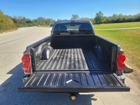 Used 2006 Dodge Dakota ST image 10