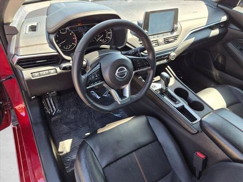 Used 2020 Nissan Altima 2.5 SR FWD image 9