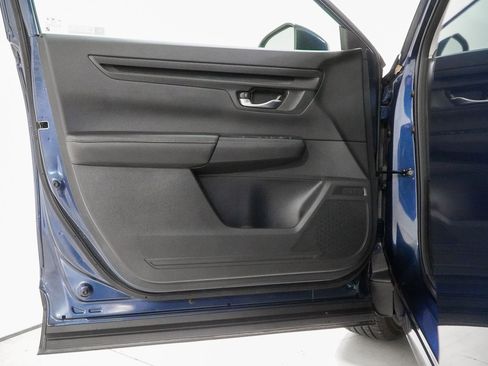 Certified 2025 Honda CR-V EX image 17