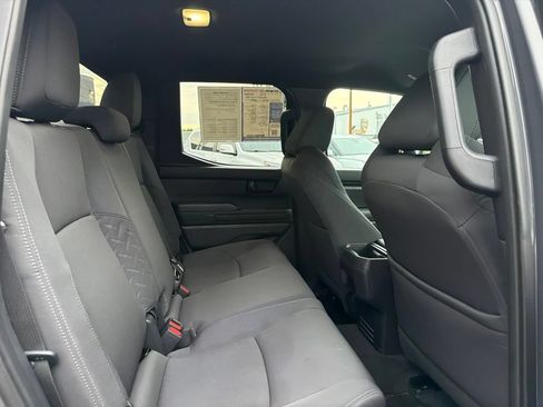 Used 2025 Toyota Tacoma SR5 AWD/4WD image 15