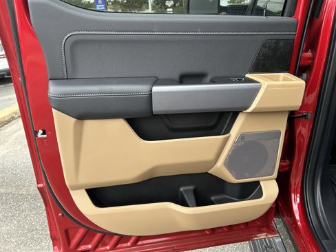 Used 2024 Ford F250 XLT w/ Black Appearance Package image 14