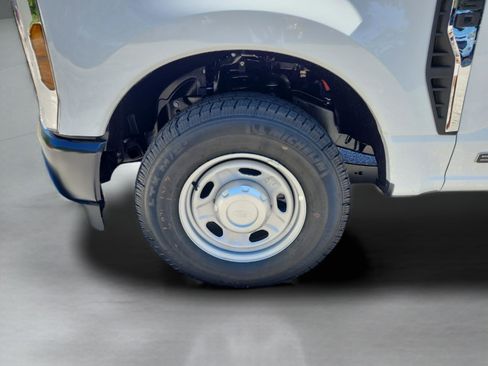 New 2026 Ford F250 XL w/ F-250 >10K GVWR Package image 24