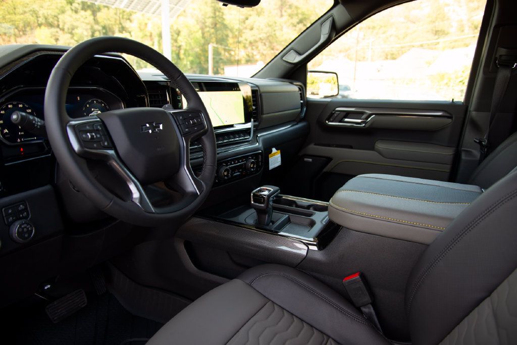 New 2026 Chevrolet Silverado 1500 ZR2 w/ LPO, Dark Essentials Package AWD/4WD image 13