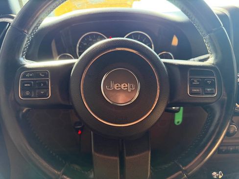 Used 2012 Jeep Wrangler Unlimited Sahara w/ Connectivity Group image 21