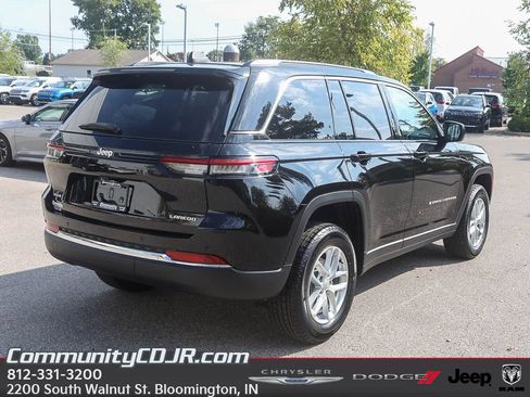New 2025 Jeep Grand Cherokee Laredo X AWD/4WD image 7