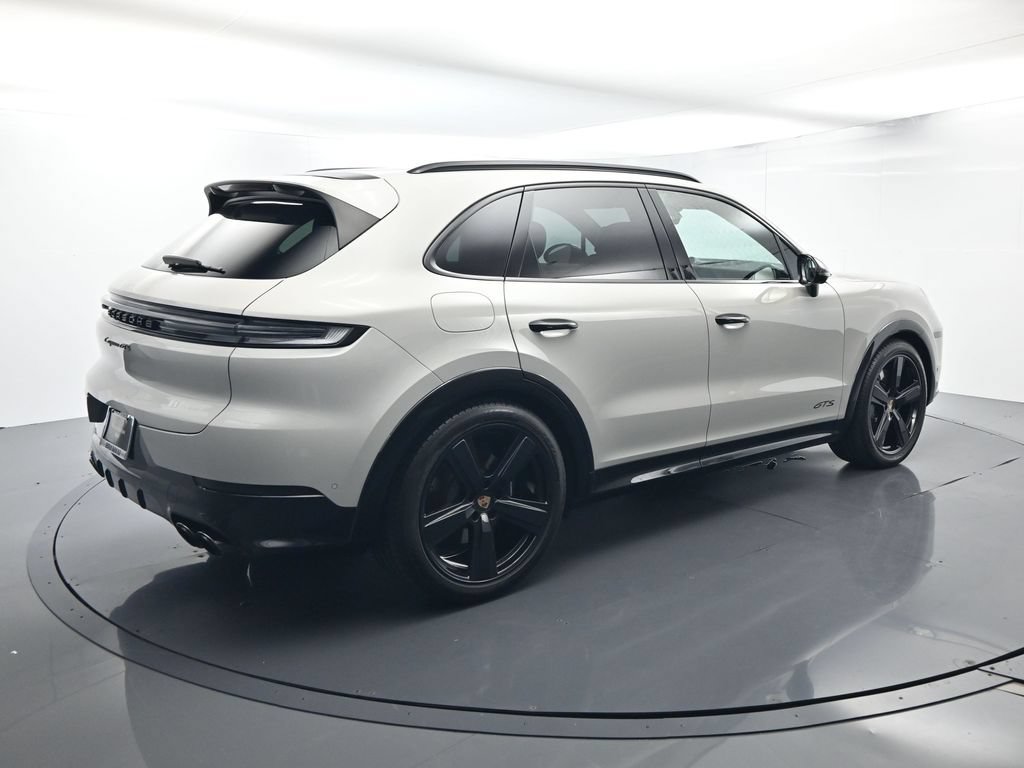 Certified 2026 Porsche Cayenne GTS AWD/4WD image 15