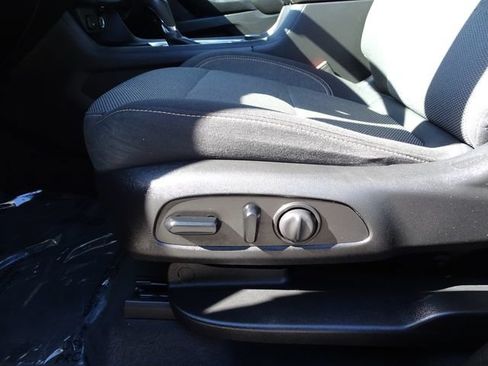Used 2020 Chevrolet Traverse LT FWD image 22