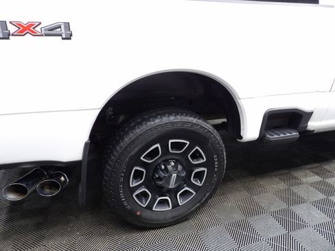 Used 2024 Ford F250 Platinum AWD/4WD image 37