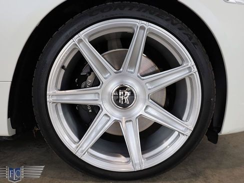 Used 2020 Rolls-Royce Dawn image 45