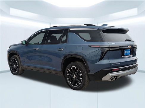 Used 2024 Chevrolet Traverse RS FWD image 4