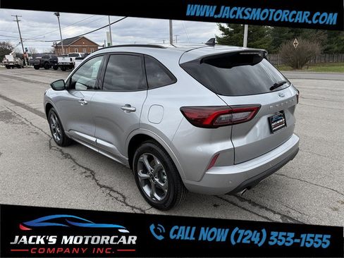 Used 2023 Ford Escape AWD ST-Line w/ Tech Pack #1 image 4