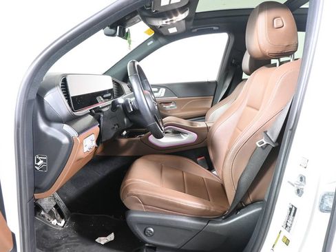 Used 2024 Mercedes-Benz GLE 350 4MATIC image 3
