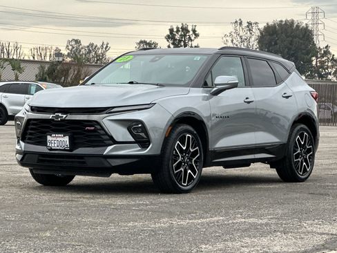 Used 2023 Chevrolet Blazer RS w/ Enhanced Convenience Package image 8