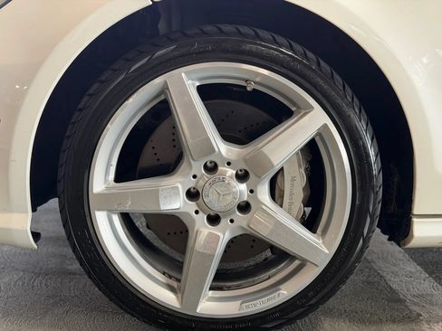 Used 2014 Mercedes-Benz CLS 550 4MATIC w/ Premium 1 Package image 11