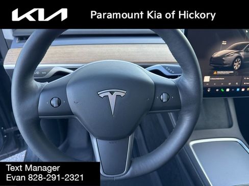 Used 2022 Tesla Model Y Long Range image 30