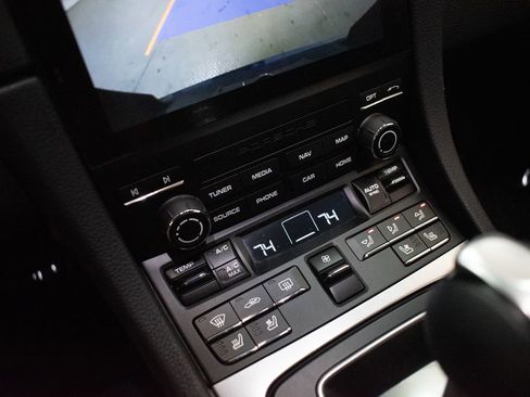 Certified 2025 Porsche 718 Cayman RWD image 27
