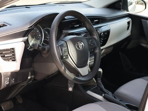 Used 2014 Toyota Corolla LE image 11