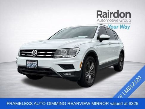 Used 2020 Volkswagen Tiguan SEL w/ 3rd Row Seat Package AWD/4WD image 3