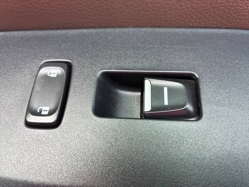 Used 2025 Honda Pilot Elite image 29
