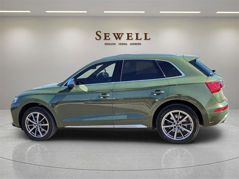 Used 2024 Audi SQ5 Premium w/ Convenience Package image 2
