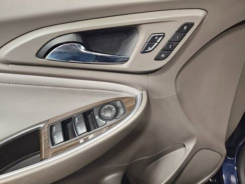 Used 2017 Chevrolet Malibu Premier w/ Driver Confidence Package image 17