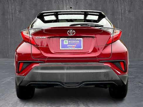 Used 2019 Toyota C-HR XLE image 5