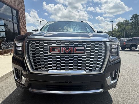Used 2023 GMC Yukon XL Denali w/ Denali Reserve Package AWD/4WD image 35