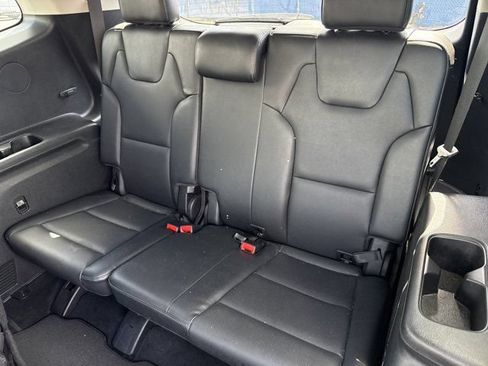 Used 2022 Kia Telluride S FWD image 16