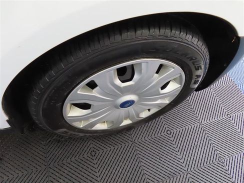 Used 2020 Ford Transit Connect XL image 9