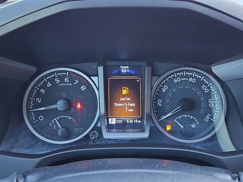 Used 2022 Toyota Tacoma SR5 image 28