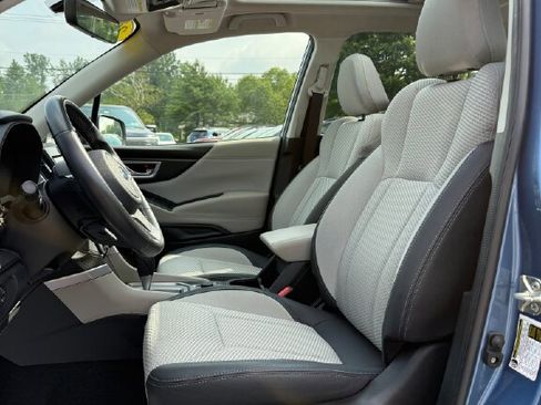 Used 2021 Subaru Forester Premium image 7