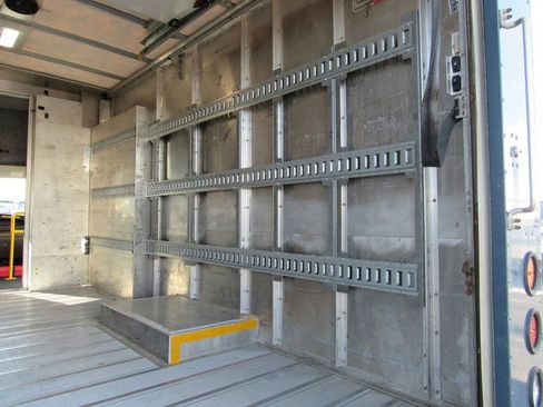 Used 2022 Ford Transit 350 DRW image 19