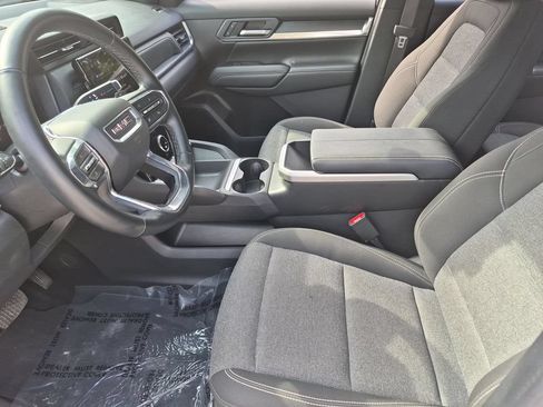 Used 2025 GMC Terrain Elevation AWD/4WD image 25