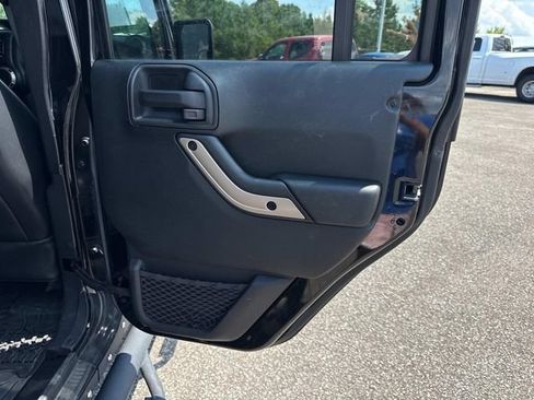Used 2016 Jeep Wrangler Unlimited Sahara AWD/4WD image 21
