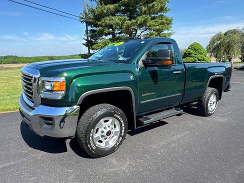 Used 2015 GMC Sierra 2500 4x4 Regular Cab w/ Sierra Convenience Package image 2