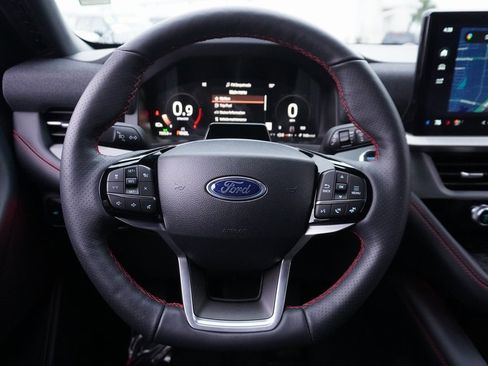 Certified 2025 Ford Explorer ST-Line w/ Premium Package image 11