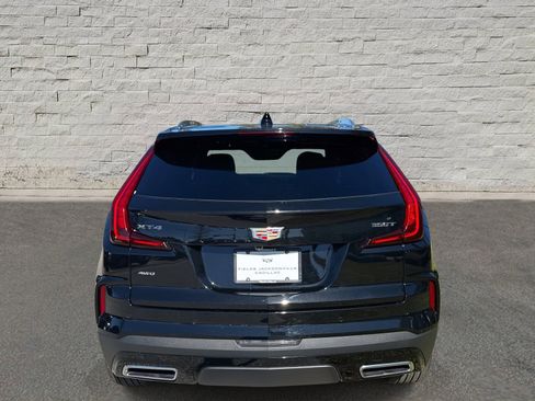 Used 2024 Cadillac XT4 Premium Luxury image 4