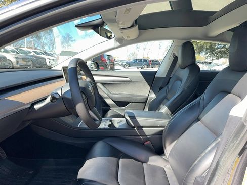 Used 2021 Tesla Model 3 Standard Range Plus image 12