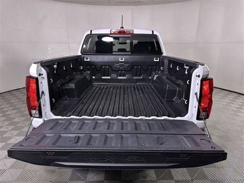 Used 2024 Chevrolet Colorado LT w/ LT Convenience Package II image 27