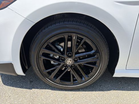 Used 2026 Toyota Camry SE w/ Convenience Package FWD image 11