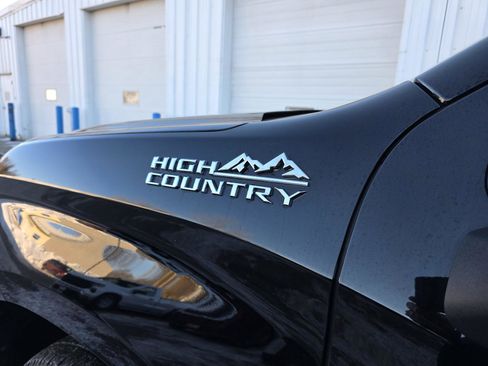 Used 2022 Chevrolet Silverado 1500 High Country AWD/4WD image 24