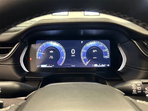 New 2025 Jeep Grand Cherokee Limited w/ Black Appearance Package image 21