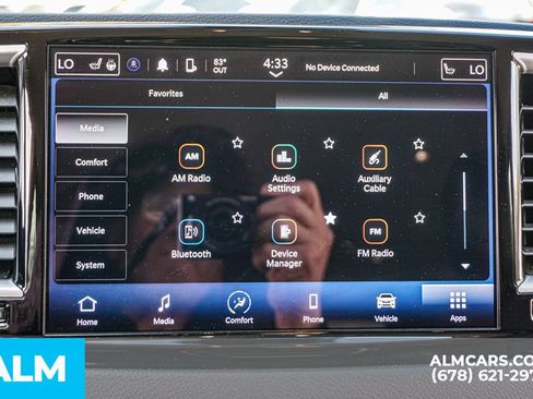 Used 2024 Chrysler Pacifica Touring-L FWD image 39