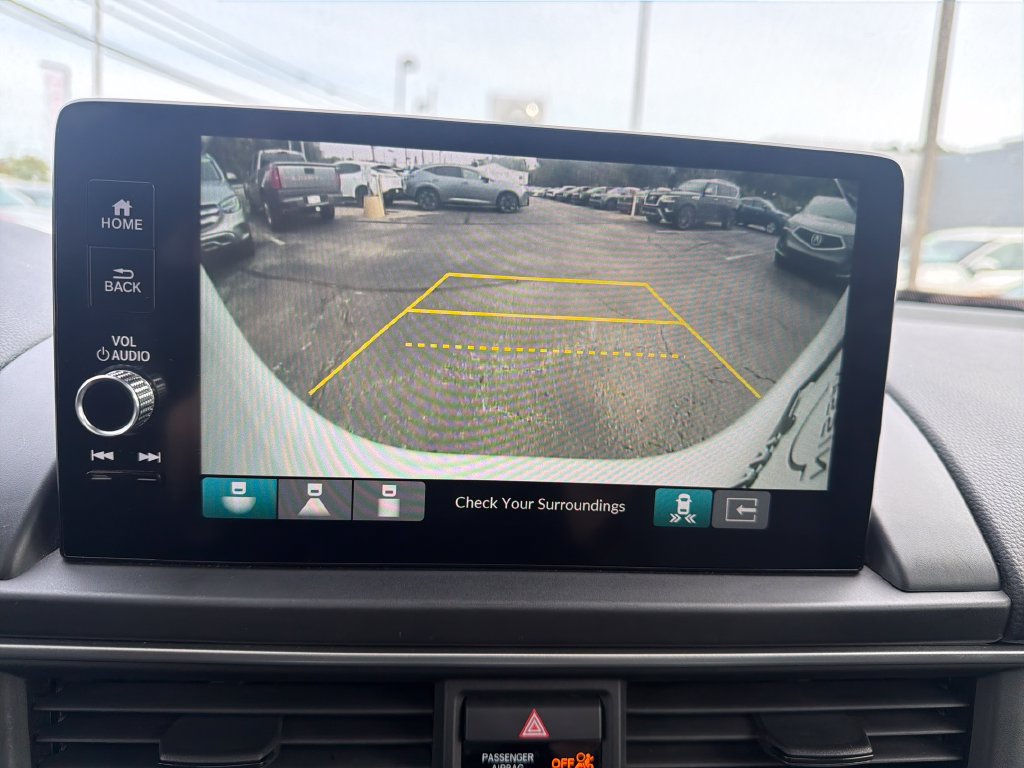 Used 2023 Honda Pilot Touring image 11