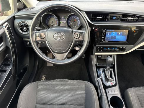 Certified 2018 Toyota Corolla iM image 22