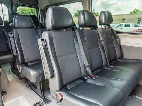 Used 2016 Mercedes-Benz Sprinter 2500 image 30