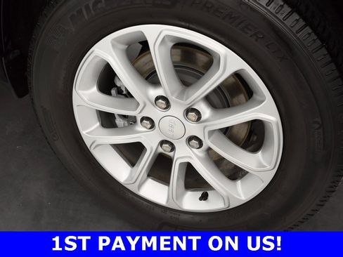 Certified 2021 Jeep Grand Cherokee Laredo image 11