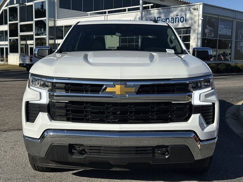 Used 2025 Chevrolet Silverado 1500 LT image 3