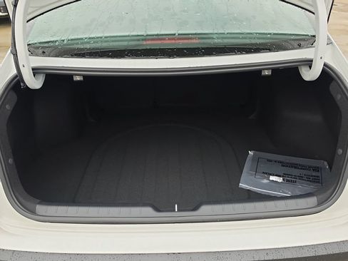 New 2026 Kia K4 FWD image 9