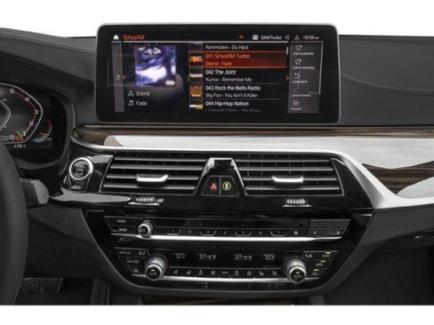 Used 2021 BMW M550i xDrive w/ Executive Package AWD/4WD image 13